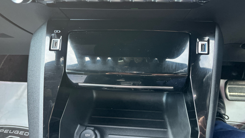 Peugeot 208 100kW GT Premium 50kWh 5dr Auto Electric Hatchback